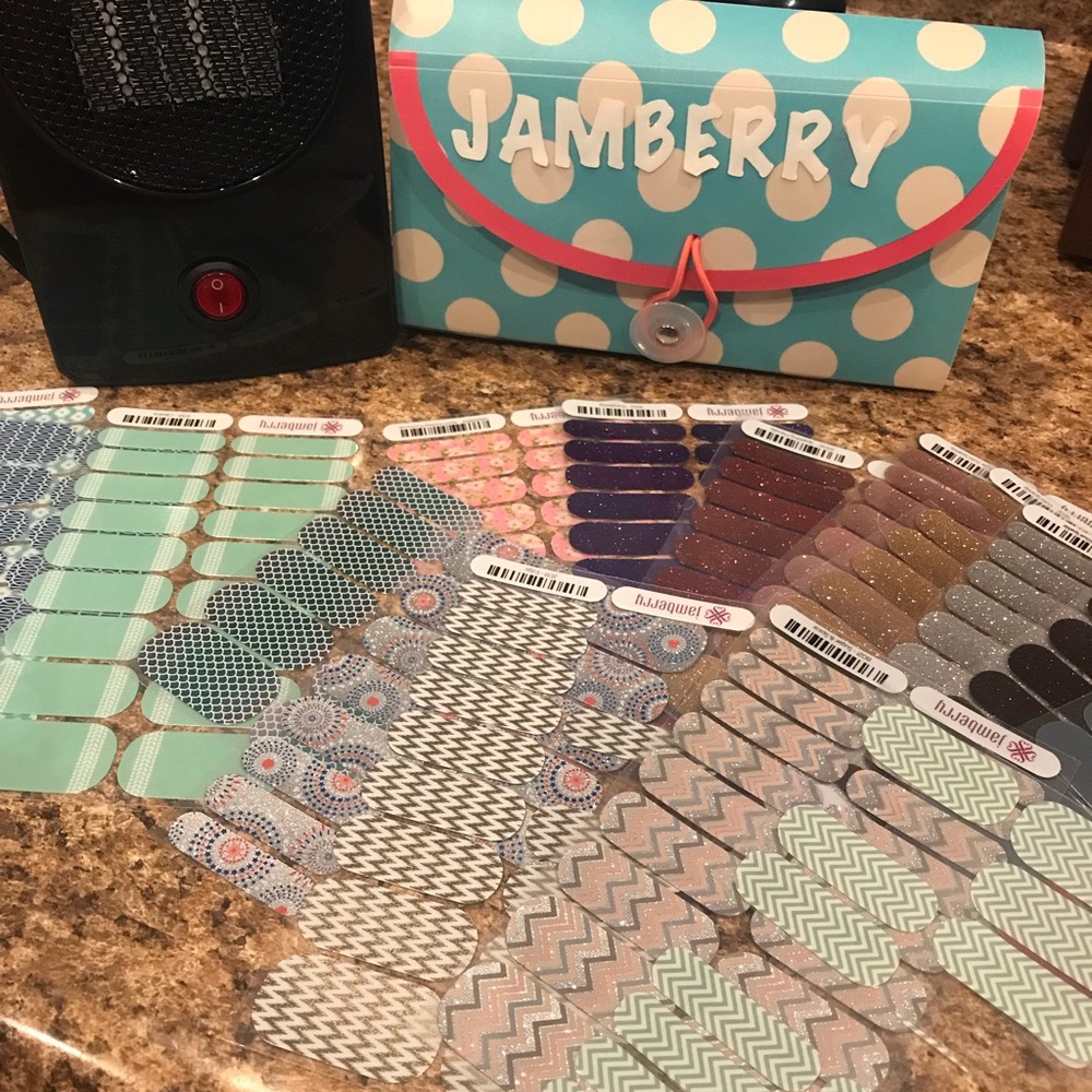 Jamberry nail wraps and heater